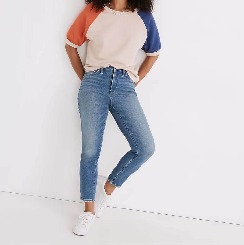 Madewell Petite Stovepipe Jeans in Ditmas Wash
